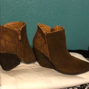 Very Volatile Pytha Brown